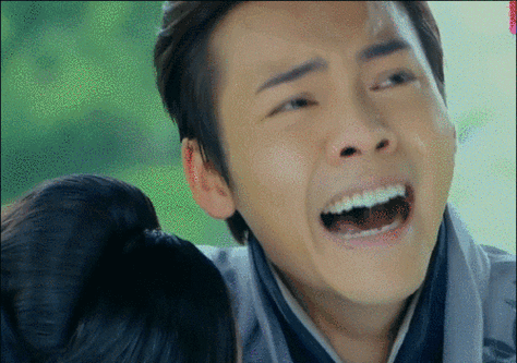 陈伟霆早期在《活色生香》中的哭戏是他的"黑历史",惠子都快被他哭活