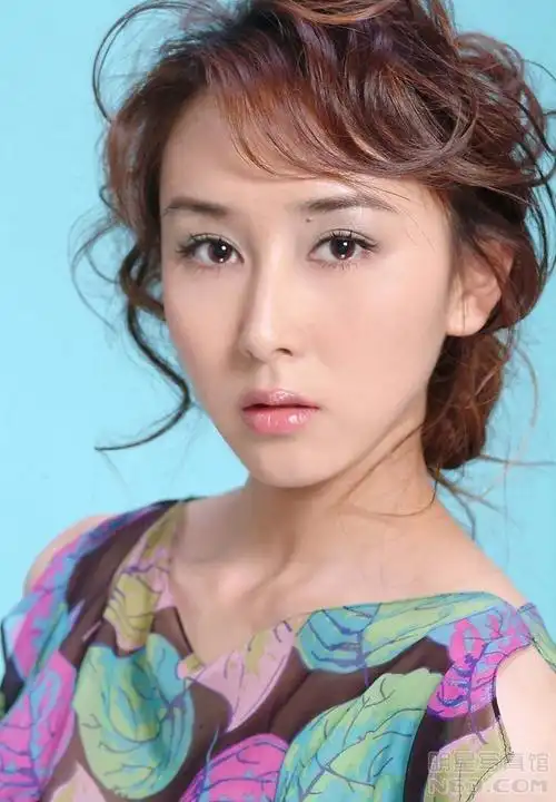 胡静写真图片-自制1280x1440壁纸.大图-明星写真馆n63.com