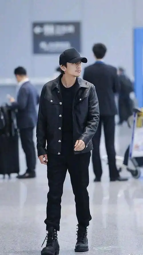 邓超穿皮衣好帅,孙俪戴围巾好可爱!-娱乐视频-搜狐视频