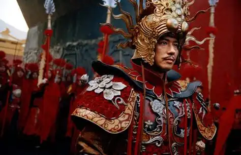 《无极》不便宜票价创新高 看首映式要花1880元