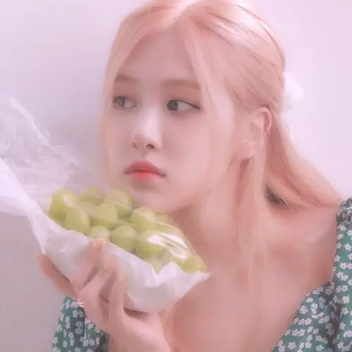 blackpinkrose朴彩英头像