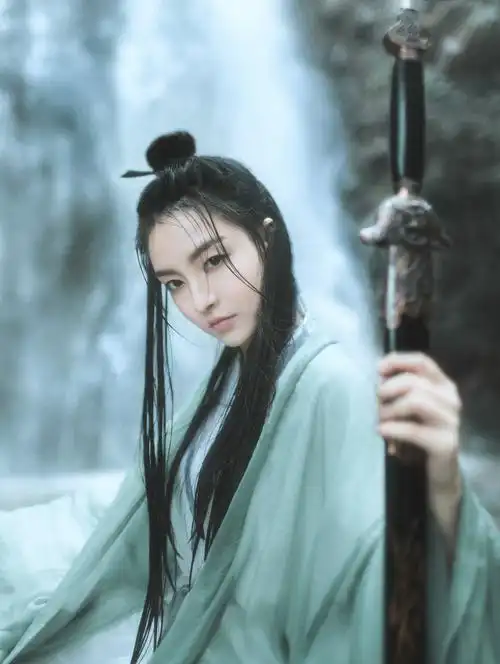 古装美女侠客造型艺术写真