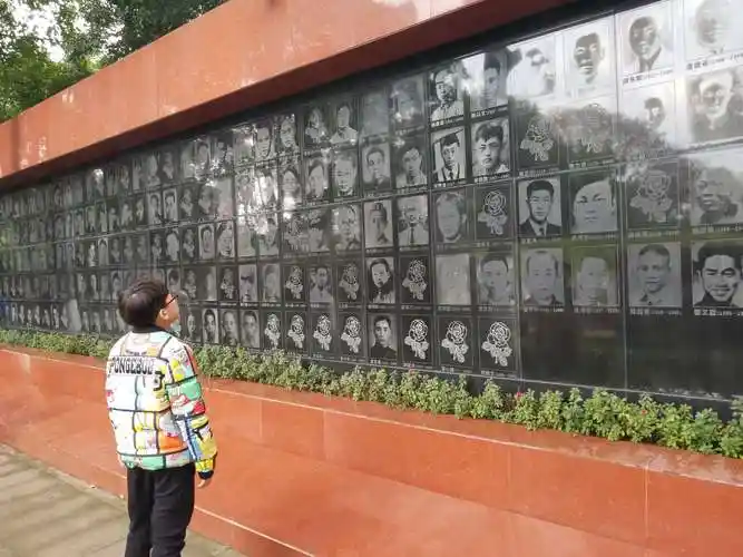 看着满墙的烈士名单,我震惊了,他们都是在新中国成立后不久,被反动派