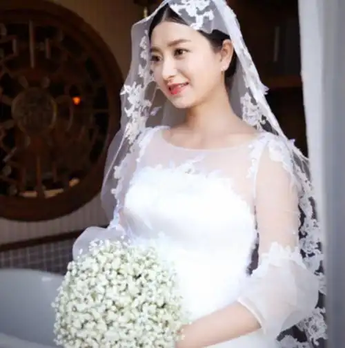 回顾甄嬛传眉姐姐斓曦路边捡个老公低调幸福十多年