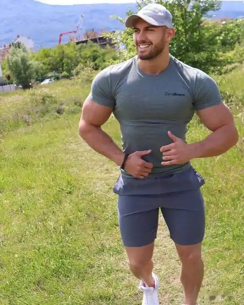 end-如何在家练大手臂(自重训练)