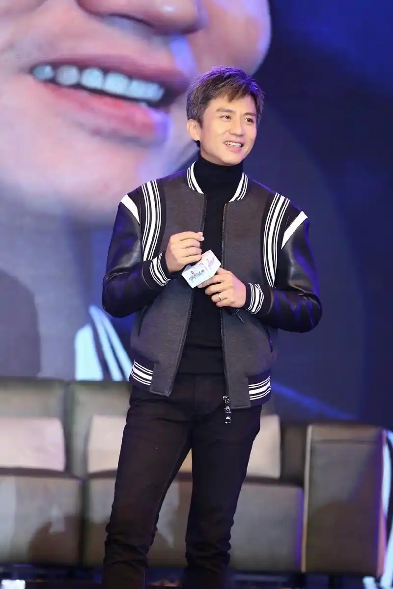 邓超助阵顾家家居梦想盛典 超哥与大家一起畅聊梦想,这是个不错的周六