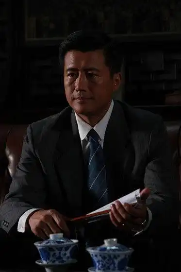 高曙光《大营救》剧照新浪娱乐讯 三十集电视连续剧《大营救》讲述的