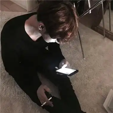 个性男生抽烟霸气头像图片