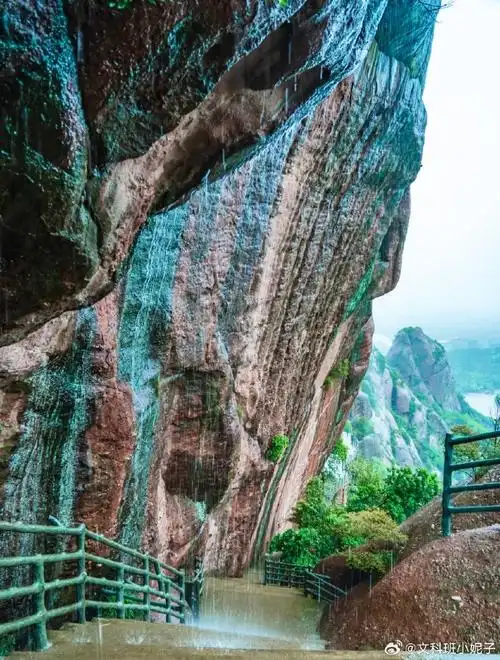 人生建议,一定要来上饶龟峰拥抱大自然,这里性价
