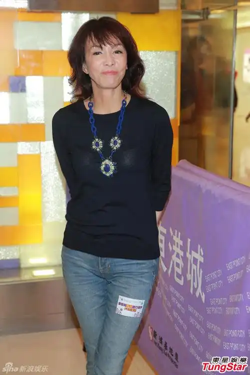 组图:郑裕玲不知tvb续约传闻 合约到明年止_高清图集_新浪网