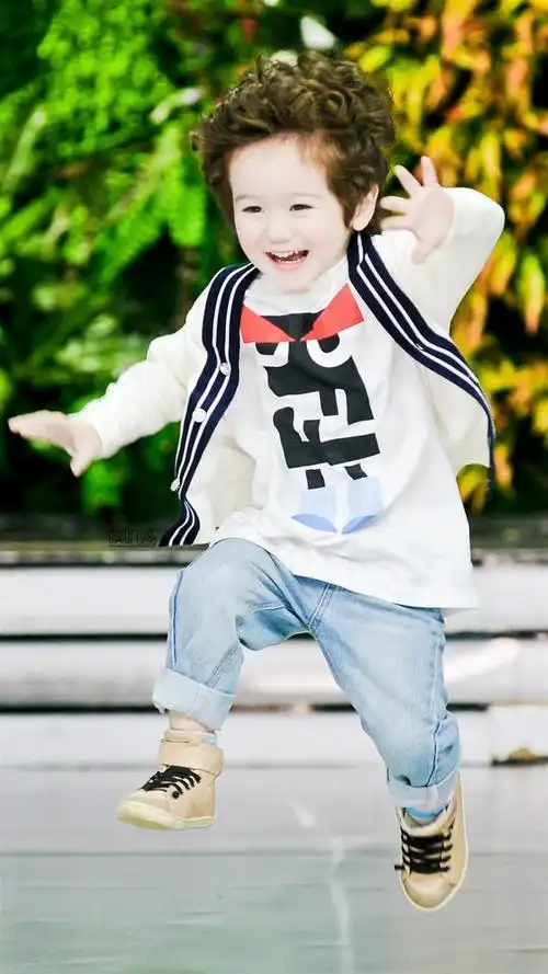 《放开我北鼻》可爱萌宝周嘉诚