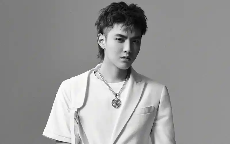 吴亦凡酷帅写真图片桌面壁纸