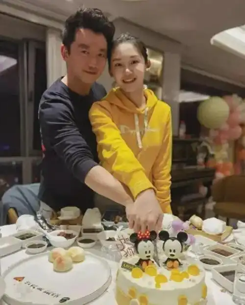 曾经花花公子郑恺结婚后收心,娶苗苗,上《非诚勿扰》大谈婚姻经