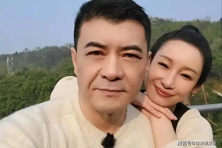 唐静捧红前夫后被抛弃独自抚养儿子现如今前夫糊了她却红了