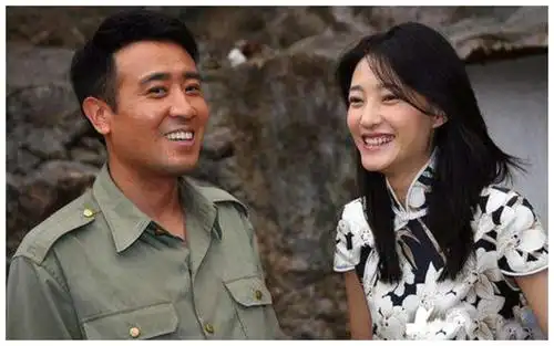 于和伟与老婆宋林静近照,两人结婚28年零绯闻,家庭幸福