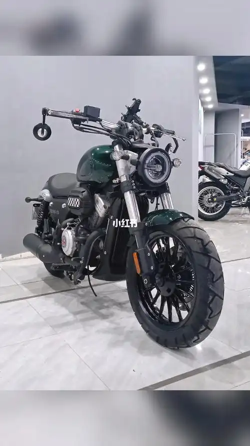 21年9月份的奔达金吉拉300,精品车,安全行驶3000公里,改装发动机边盖