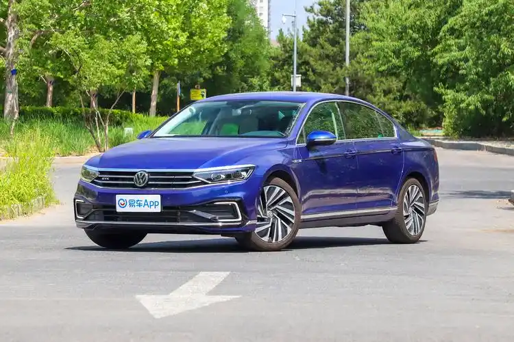 2020款迈腾gte插电混动14t双离合尊贵型