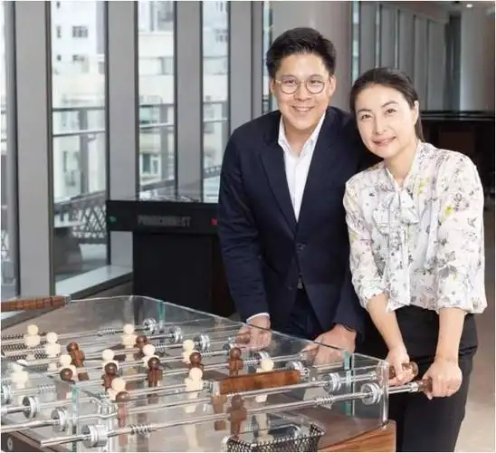 再看11年后的郭晶晶当初选择她嫁给大两岁的霍启刚有多正确