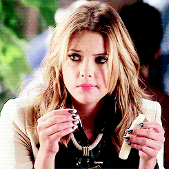 白人女子清新淡雅吃东西可爱调皮gif动图_动态图_表情包下载_soogif