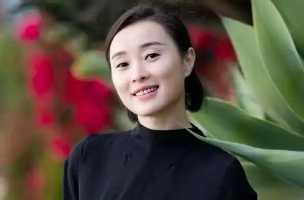 吴越为什么不能放过陈建斌(被陈建斌抛弃后至今未嫁)(28)