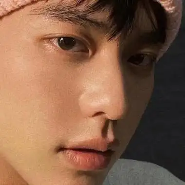 一眼万年的耐看高清超级帅气的男头气质好看又很撩人的男生头像