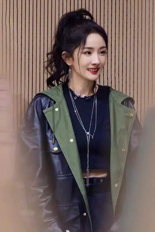 女明星高马尾造型