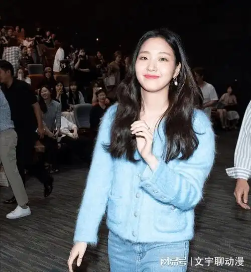 金高银好会穿小香风外套梨形身材学她这样穿通勤逛街都绝了