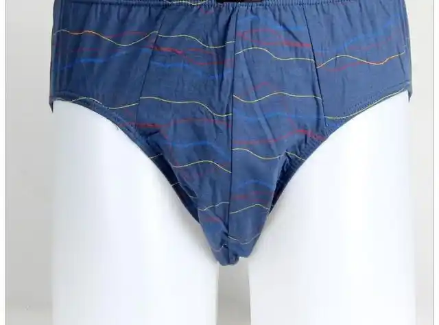 男性穿三角裤,还是四角裤更健康?挑选内裤,请务必记住这两点