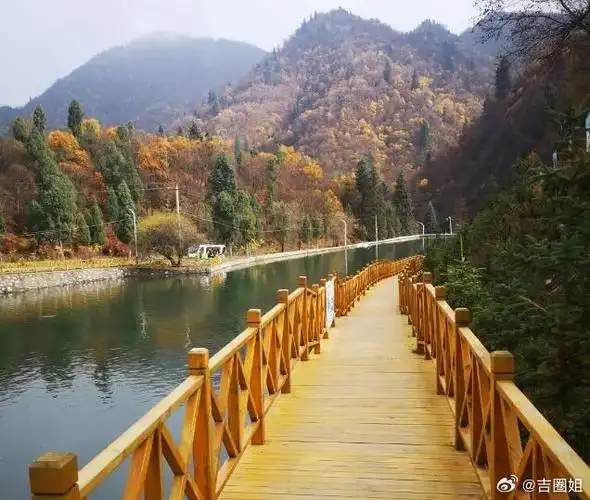 为您推荐了兰州著名景点,其中包括甘肃省博物馆,兰州水墨丹霞旅游景区