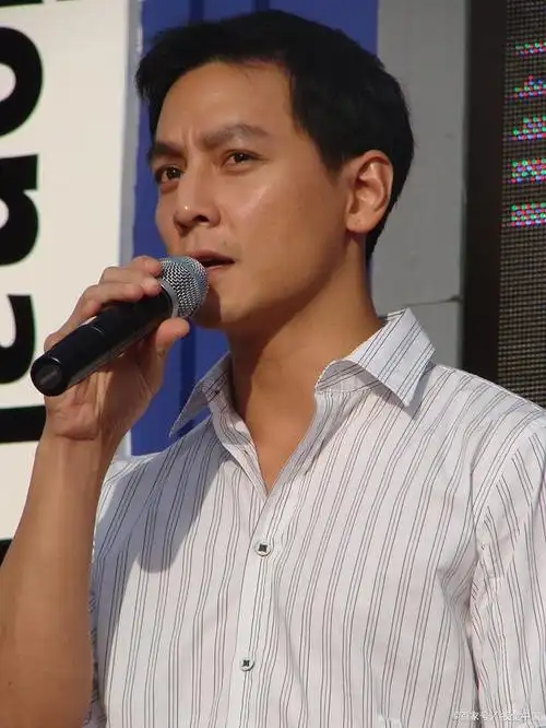 "香港第一美男"吴彦祖