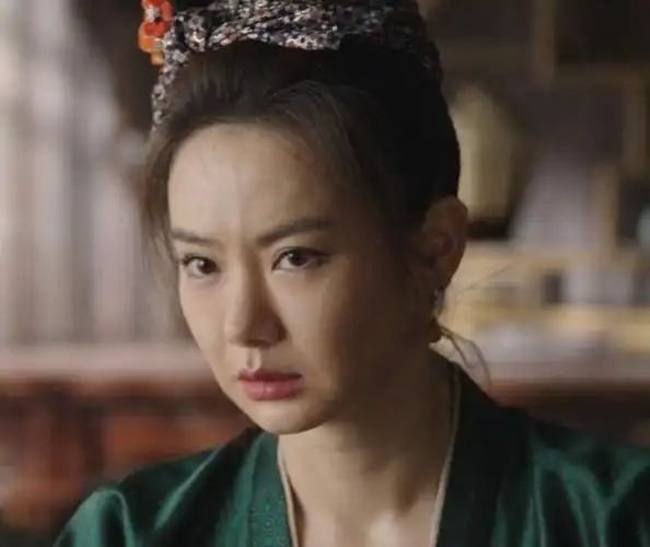 电视剧不但在剧情上充满悬疑和看点,而且演员们的表现也都非常出色