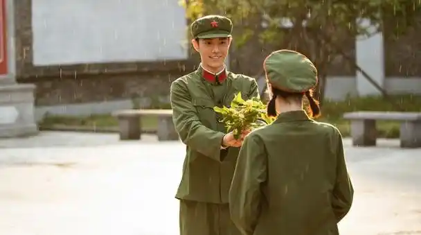 特战荣耀杨洋李一桐发布会(杨洋李一桐特战荣耀)(2)