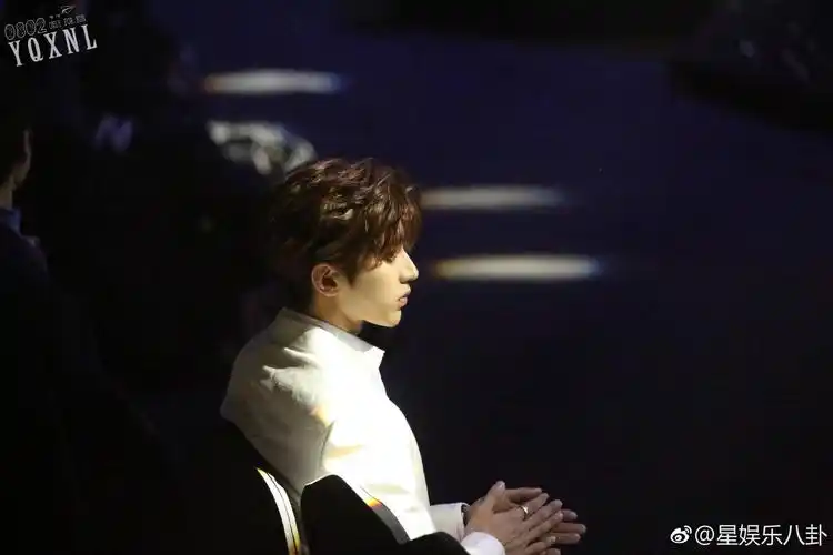 感受一波蔡徐坤的生图无滤镜无修这颜值真是无可挑剔的完美精致