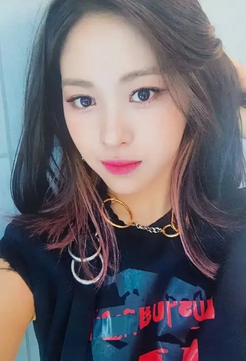 申柳真-shin ryujin