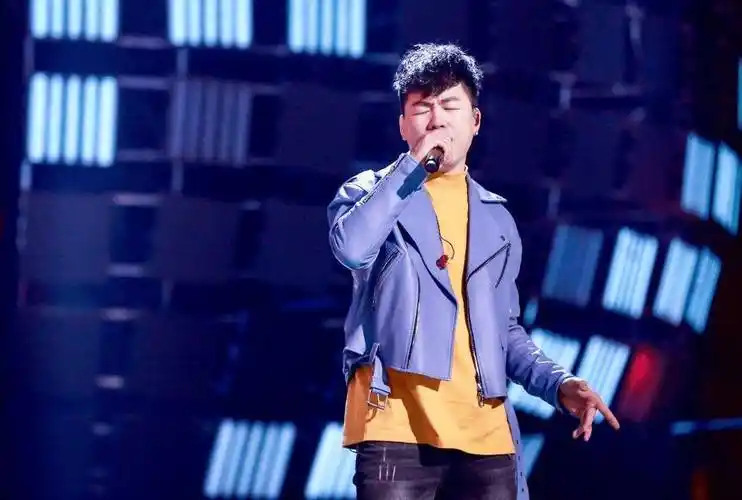 胡彦斌不仅能唱还能说,金句频出,对学员们的点评可谓十分犀利_节目