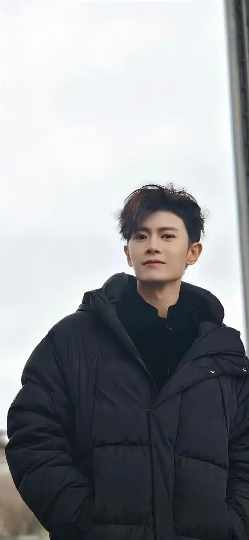 任嘉伦壁纸 大放送📸