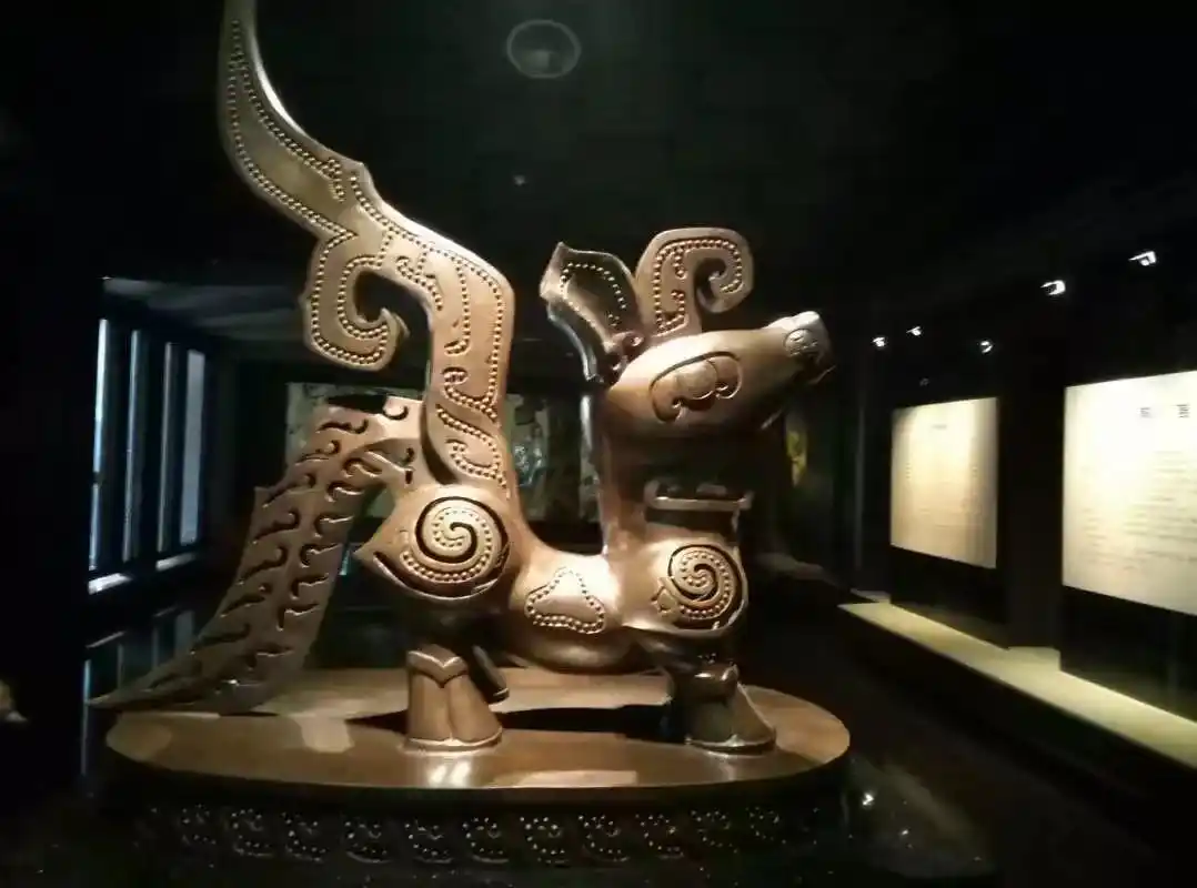 人神天真的浪漫岁月广汉三星堆