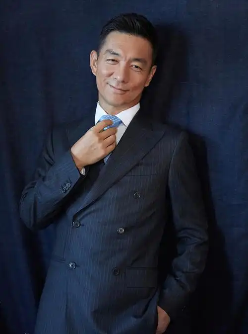 邢佳栋代言费-邢佳栋经纪人-邢佳栋代言价格-邢佳栋经纪代理-梦之星