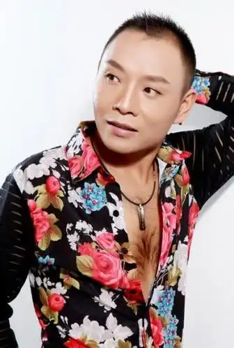 当代乐坛情歌王子—祁隆