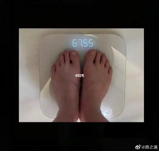 薛之谦  不得不说 与两年前的体重比还是有差距的[doge]