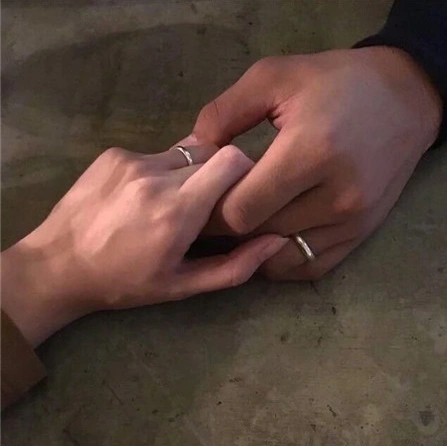 牵手图片在过几天就又到了看对方表现得时候了,也是一个非常好秀恩爱