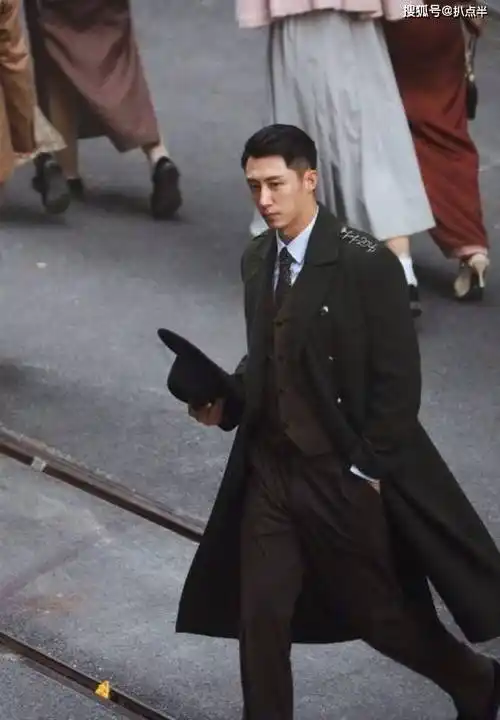 黄景瑜这次赚大发了:被官媒力挺,还碾压杨洋?