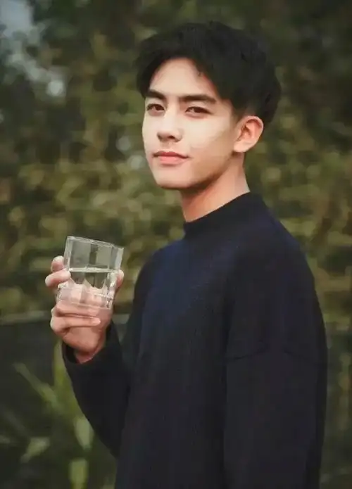 男头##韩范##欧美##原宿风##帅哥##伤感##潮男#情侣##背影##正脸