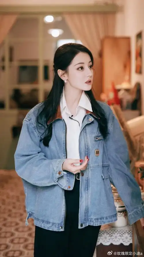 闵塔鲨发了迪丽热巴新造型##机场喊话迪丽热巴来拿登机牌##迪丽热屯