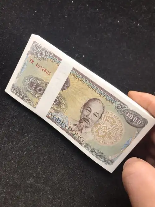 越南盾面值1000元外币百连号本拍品一刀100连