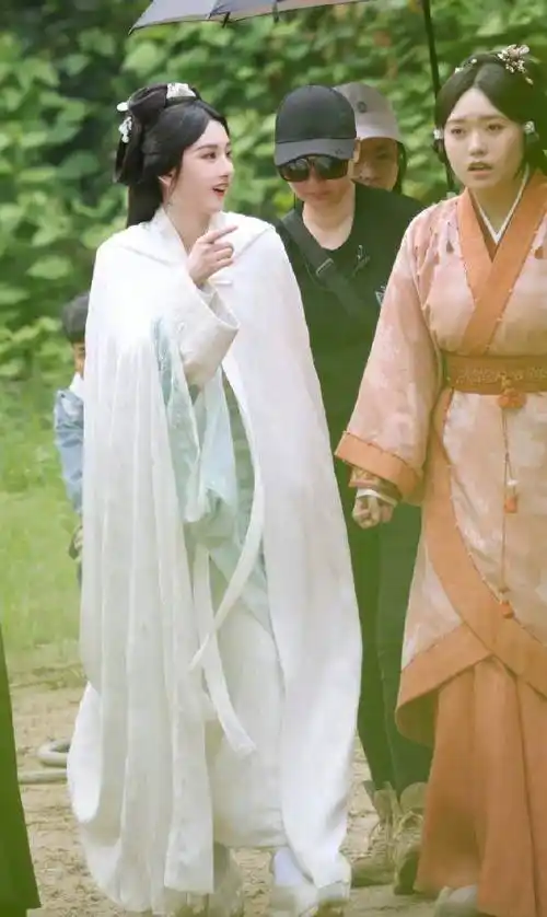 16剧:唐嫣 李现 宋祖儿 成毅 任嘉伦 曾舜晞 张翰 张予曦 檀健次