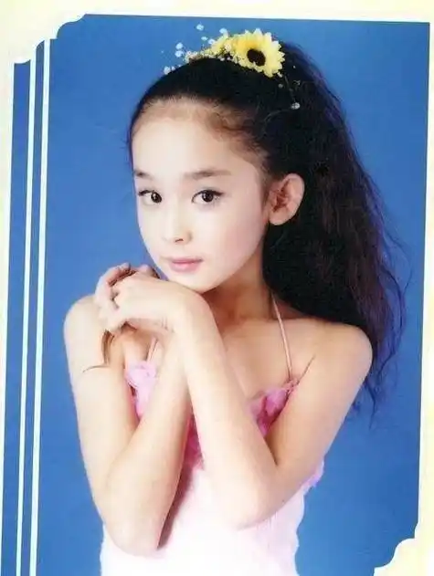 从女明星的童年照,就知道她童年时家境殷实与否_照片_小时候_古力娜扎