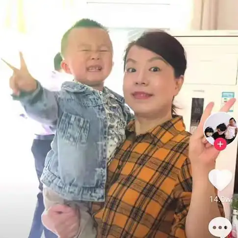 田静晒许敏的照片:她说真正的人间烟火,就是一家人能够团聚_郭威