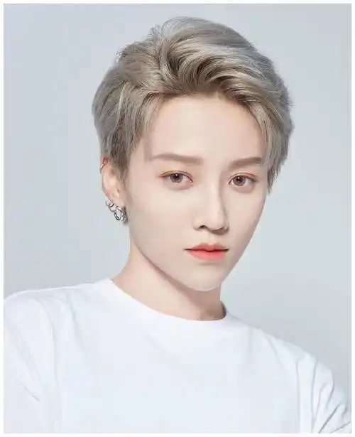 歌手刘雨昕经典照片合集