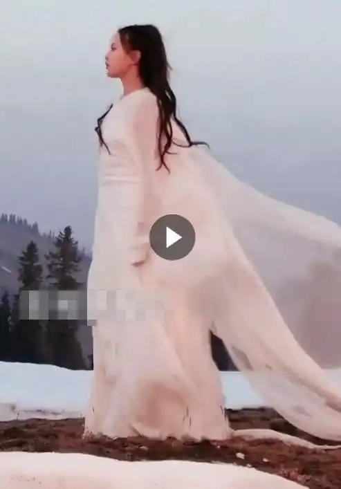 杨超越将出演《将夜2》!穿纱裙在雪地拍戏,美丽冻人!很拼!